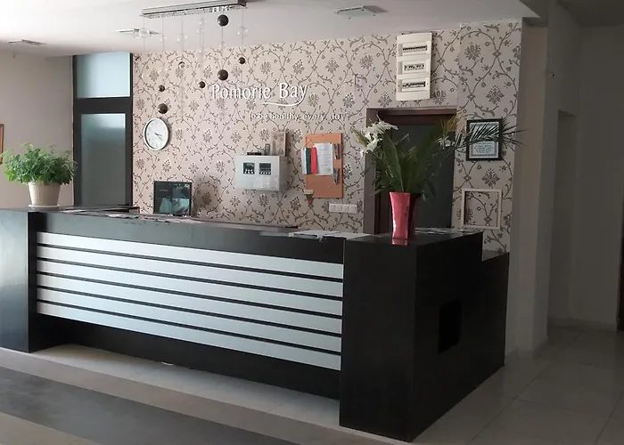 Апартаменти В Поморие Комплекс На Първа Линия Плаж Lägenhet *