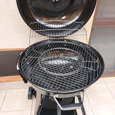 Апартаменти В Поморие Комплекс На Първа Линия Плаж Apartamento