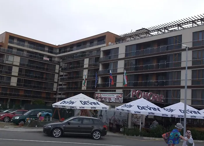 アパート Апартаменти В Поморие Комплекс На Първа Линия Плаж