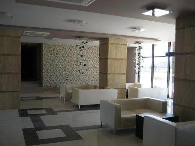 Апартаменти В Поморие Комплекс На Първа Линия Плаж ポモリエ